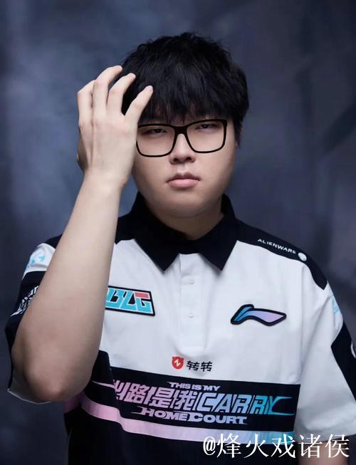 WBG分享Elk德杯幕后花絮：Bin这身搭配太帅了