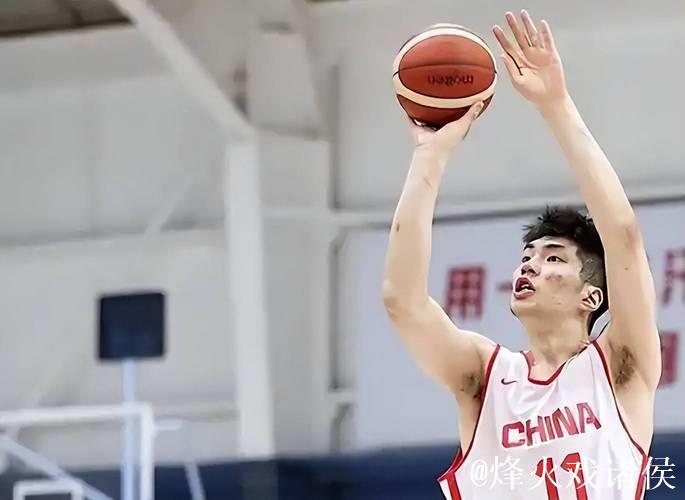 余嘉豪表现抢眼程帅澎贡献12分 浙江击败四川挺进男篮决赛